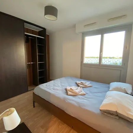 Spacieux - 10' Gare Διαμέρισμα