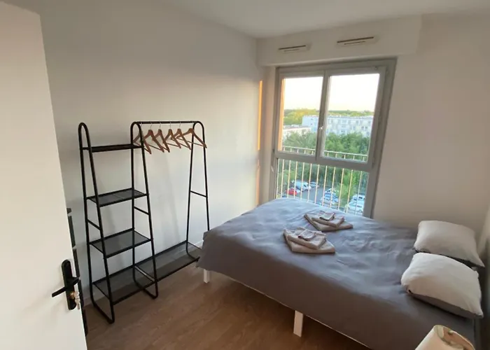 Spacieux - 10' Gare شقة أنجير