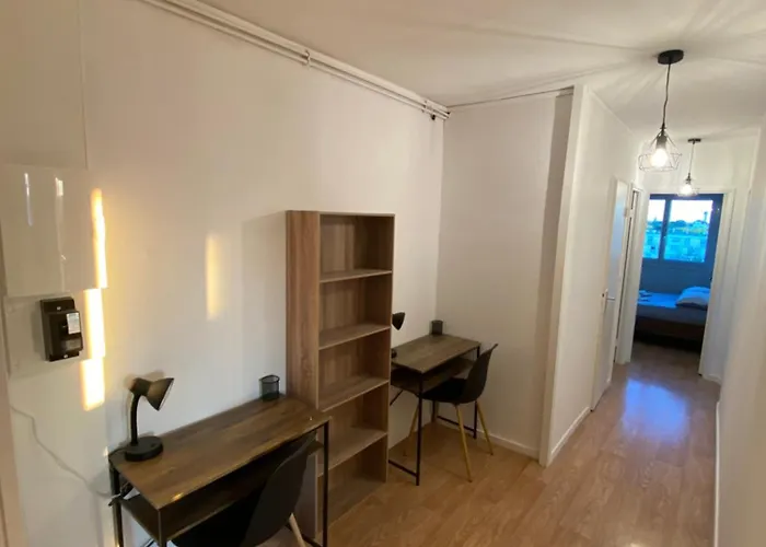 Spacieux - 10' Gare شقة